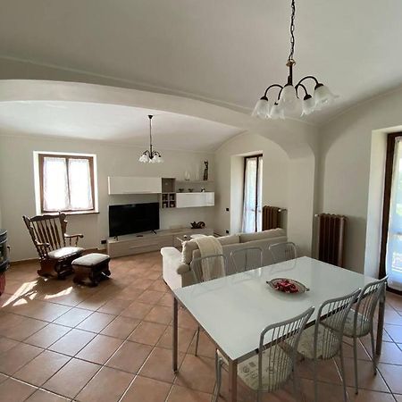 Una Casa Nel Verde 2 Сан-Маурицио-Канавезе Экстерьер фото